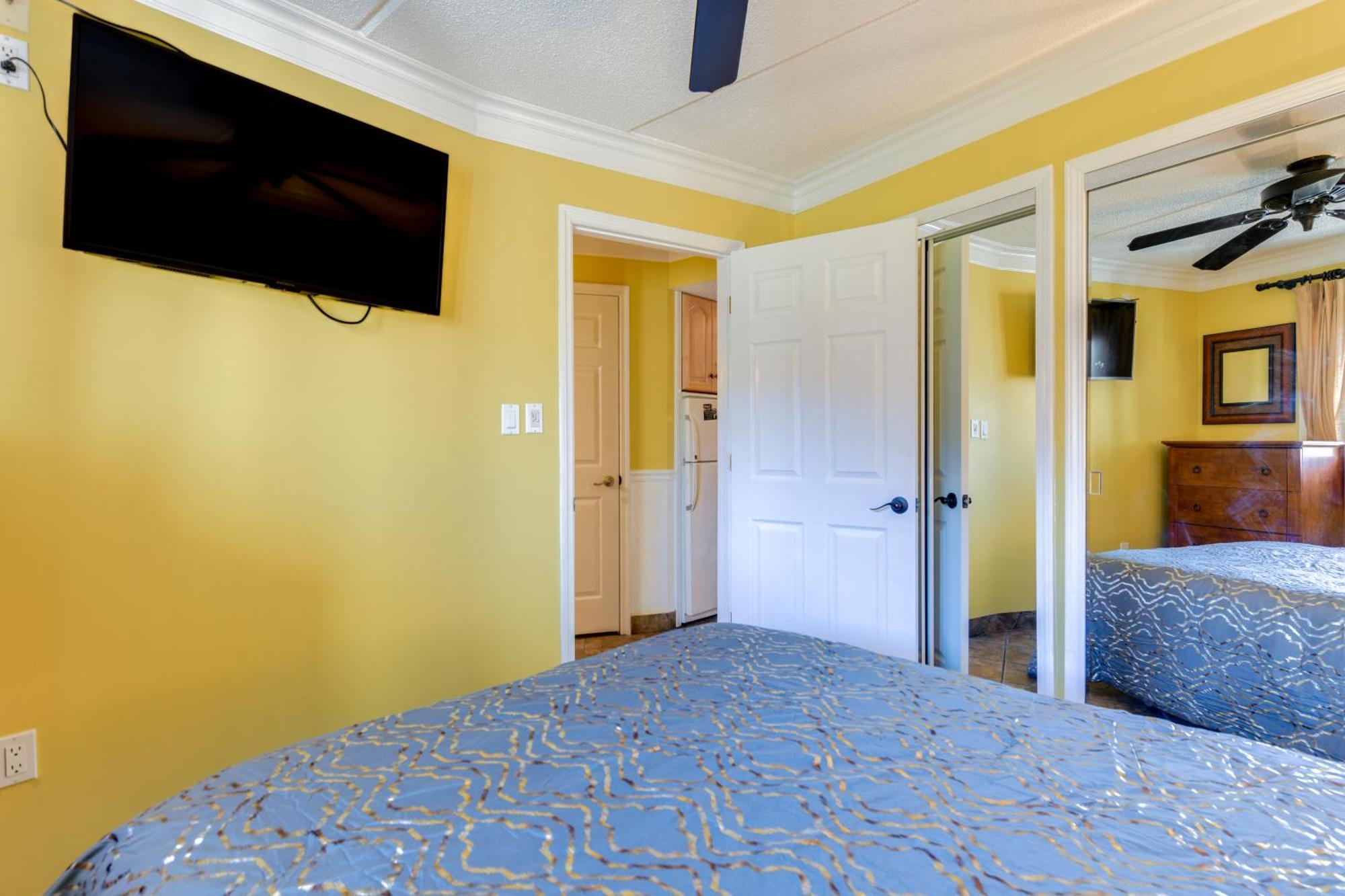 Downtown Gatlinburg Condo With Community Pool! Exterior photo
